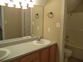 Single Family Home in Powell, TN (Photo 3 of 3)