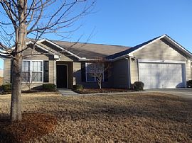 Single Family Home in Simpsonville, SC