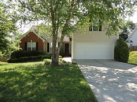 Single Family Home in Buford, GA