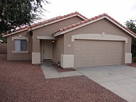 Single Family Home For Rent  in Mesa, AZ