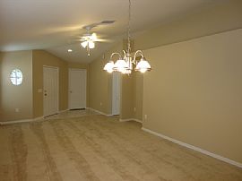 Single Family Home For Rent  in Seffner, FL (Photo 3 of 3)