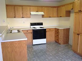 Fine 4 Beds 3 Baths @1621 Kyburz Ct  in Stockton, CA (Photo 3 of 7)