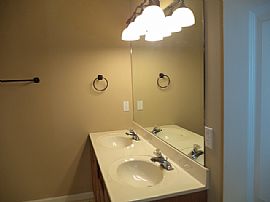 Single Family Home  in Clinton, TN (Photo 3 of 4)