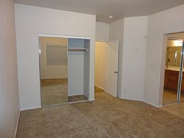 Single Family Home in North Las Vegas, NV (Photo 4 of 6)