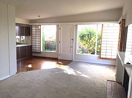  Ideally Located in Upper Rockridge in The Oakland Hills in Oakland, CA (Photo 2 of 10)