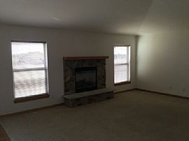 Single Family Home For Rent  in Hartford, WI (Photo 2 of 4)