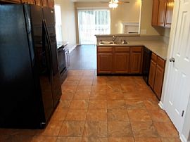 Single Family Home in Middleburg, FL (Photo 3 of 4)