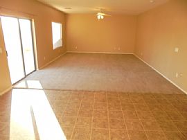 Single Family Home in El Mirage, AZ (Photo 3 of 5)