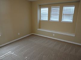 Single Family Home in Cypress, TX (Photo 8 of 8)