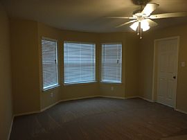 Single Family Home in San Antonio, TX (Photo 6 of 8)