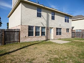 Single Family Home in Katy, TX (Photo 8 of 8)