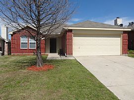 Single Family Home in Forney, TX