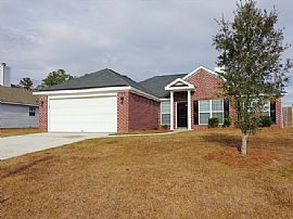 Single Family Home For Rent  in Savannah, GA