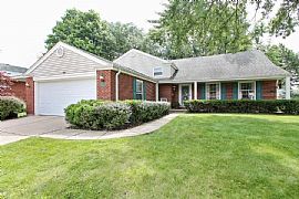 Gorgeous Single Family Home in Highly Desirable Neighbourhood in Arlington Heights, IL