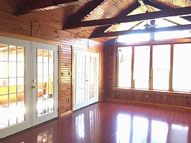 Adorable Home Sitting on a Quiet Cul-De-Sac. in Lexington, KY (Photo 3 of 8)