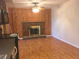 Adorable Home Sitting on a Quiet Cul-De-Sac. in Lexington, KY (Photo 4 of 8)