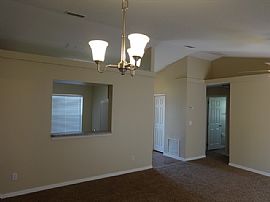 Single Family Home For Rent  in Clermont, FL (Photo 2 of 4)
