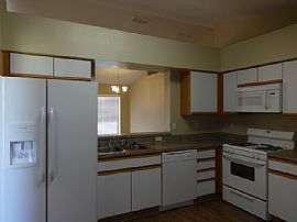 Single Family Home For Rent  in Clermont, FL (Photo 3 of 4)