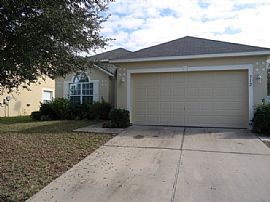 Single Family Home For Rent  in Groveland, FL