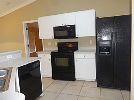 Single Family Home For Rent  in Cocoa, FL (Photo 4 of 4)