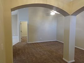 Single Family Home For Rent  in Apopka, FL (Photo 3 of 4)