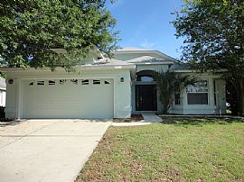 Single Family Home For Rent  in Leesburg, FL