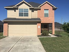 Single Family Home For Rent  in Houston, TX