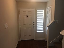 Single Family Home For Rent  in Houston, TX (Photo 2 of 4)