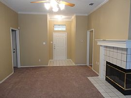 Single Family Home For Rent  in Burleson, TX (Photo 2 of 4)