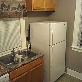 3 Bedroom-2 Bath-Cathedral District - Single Family Clean in Bismarck, ND (Photo 5 of 8)