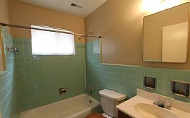 908 Meg Dr, Birmingham, Al 35215 in Birmingham, AL (Photo 3 of 7)