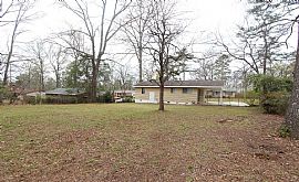 908 Meg Dr, Birmingham, Al 35215 in Birmingham, AL (Photo 6 of 7)