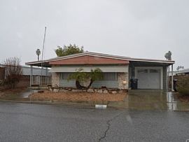 Single Family Home For Rent  in Hemet, CA