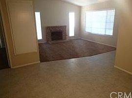 Single Family Home For Rent  in Riverside, CA (Photo 3 of 4)