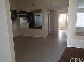 Single Family Home For Rent  in Riverside, CA (Photo 4 of 4)