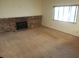 Single Family Home For Rent  in Rio Linda, CA (Photo 4 of 4)