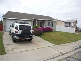 Single Family Home For Rent  in San Diego, CA