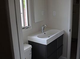 Single Family Home For Rent  in Woodland Hills, CA (Photo 3 of 4)