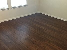 Single Family Home in Houston, TX (Photo 4 of 11)