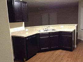 Single Family Home in Houston, TX (Photo 5 of 12)