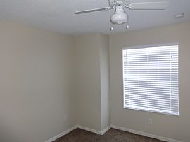 Single Family Home in Kissimmee, FL (Photo 4 of 7)