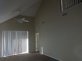 Single Family Home in Kissimmee, FL (Photo 2 of 6)