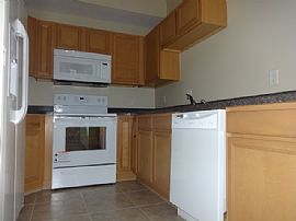 Single Family Home in Kissimmee, FL (Photo 3 of 6)