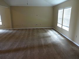 Single Family Home in Jacksonville, FL (Photo 2 of 11)