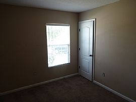 Single Family Home in Jacksonville, FL (Photo 5 of 11)