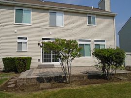 Single Family Home in Hainesville, IL (Photo 12 of 12)