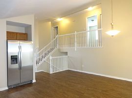 Single Family Home in Hainesville, IL (Photo 5 of 12)