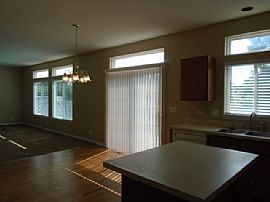 Single Family Home in Hainesville, IL (Photo 9 of 12)