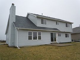 Single Family Home in Joliet, IL (Photo 12 of 12)