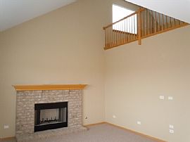 Single Family Home in Joliet, IL (Photo 7 of 12)
